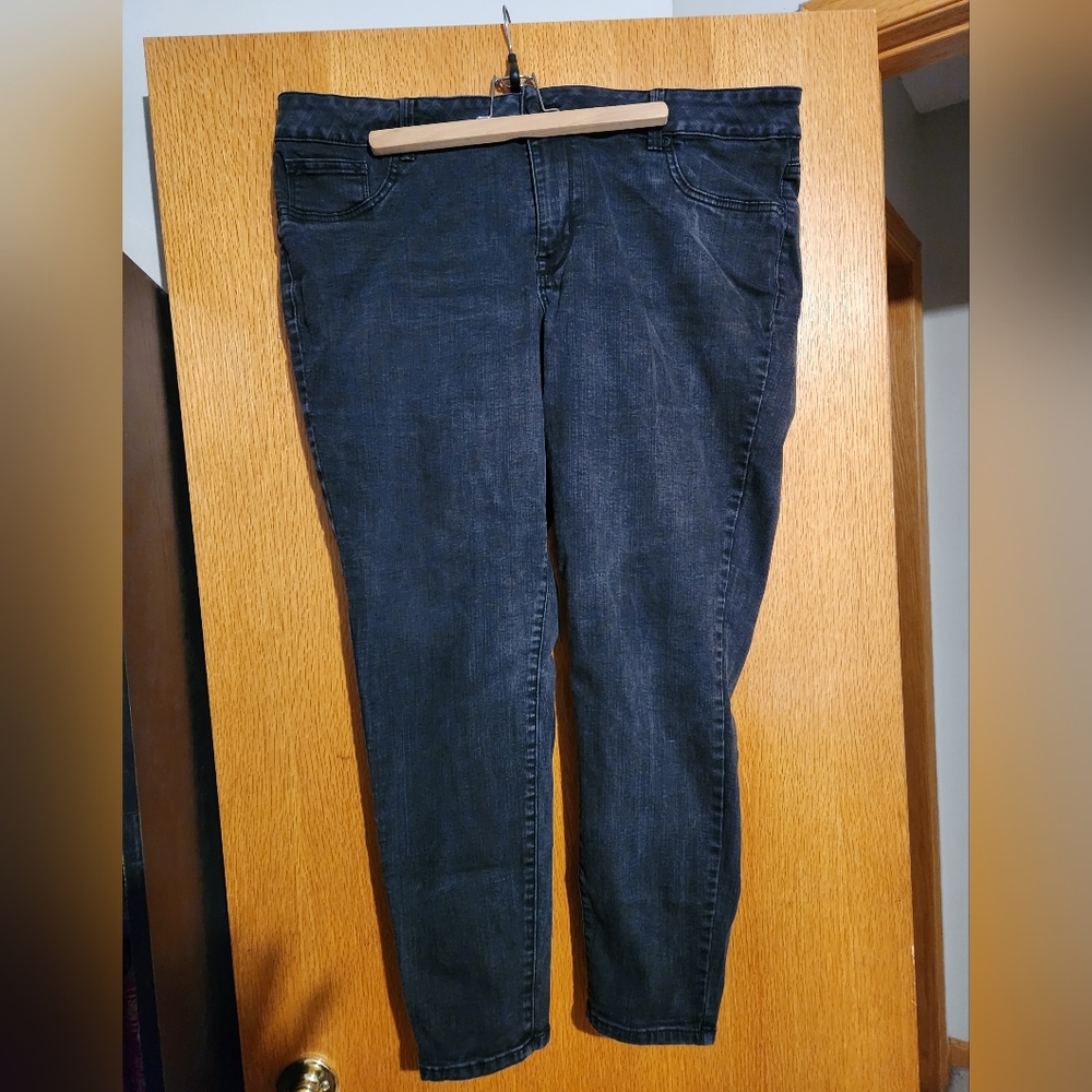 MAURICES skinny jean